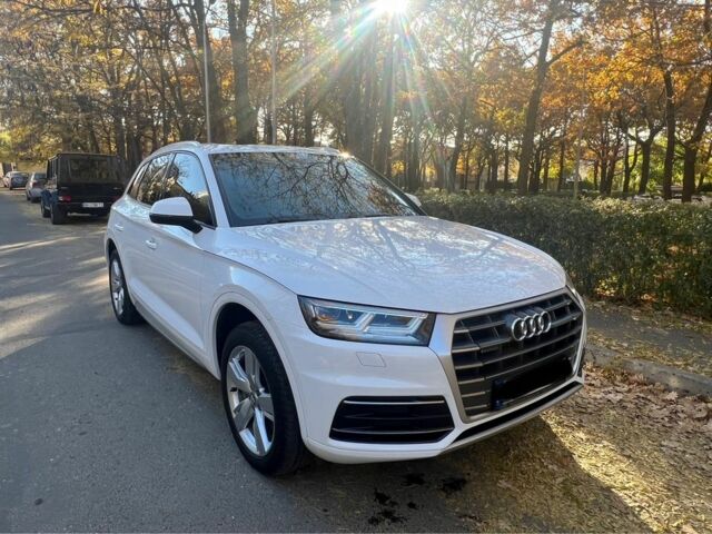 Белый Ауди Ку 5, объемом двигателя 2 л и пробегом 102 тыс. км за 26500 $, фото 3 на Automoto.ua