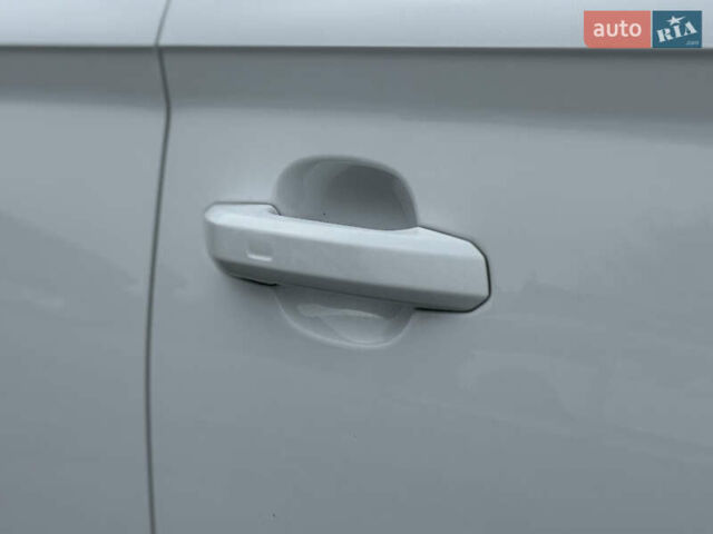 Білий Ауді Ку 5, об'ємом двигуна 1.98 л та пробігом 159 тис. км за 24699 $, фото 20 на Automoto.ua