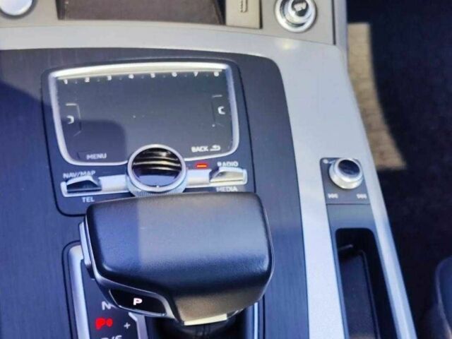 Белый Ауди Ку 5, объемом двигателя 2 л и пробегом 90 тыс. км за 16800 $, фото 12 на Automoto.ua