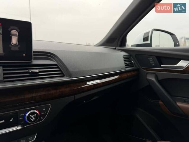 Белый Ауди Ку 5, объемом двигателя 1.98 л и пробегом 158 тыс. км за 25500 $, фото 71 на Automoto.ua