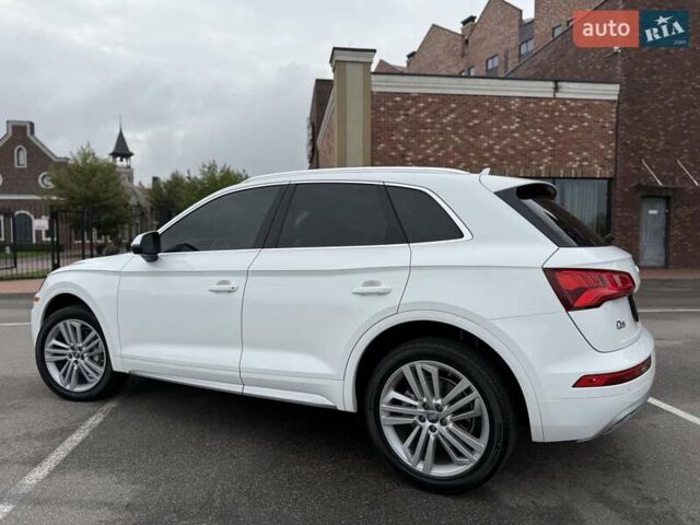Білий Ауді Ку 5, об'ємом двигуна 1.98 л та пробігом 60 тис. км за 31500 $, фото 10 на Automoto.ua