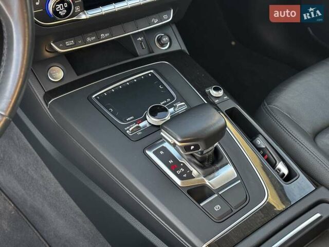 Білий Ауді Ку 5, об'ємом двигуна 1.98 л та пробігом 107 тис. км за 23500 $, фото 30 на Automoto.ua