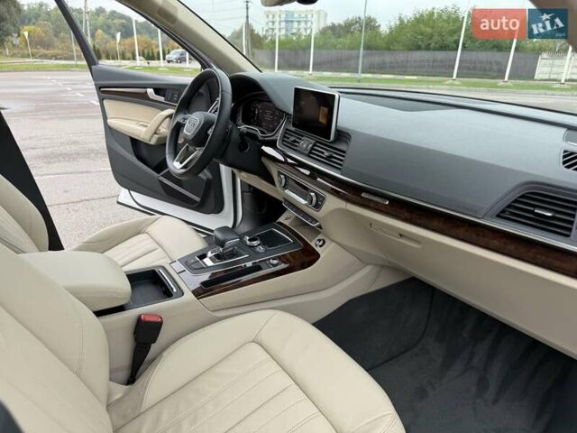 Білий Ауді Ку 5, об'ємом двигуна 1.98 л та пробігом 60 тис. км за 31500 $, фото 75 на Automoto.ua