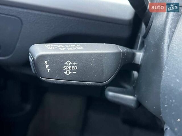 Белый Ауди Ку 5, объемом двигателя 2 л и пробегом 209 тыс. км за 25990 $, фото 18 на Automoto.ua