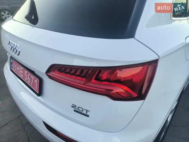 Белый Ауди Ку 5, объемом двигателя 1.98 л и пробегом 211 тыс. км за 18700 $, фото 7 на Automoto.ua
