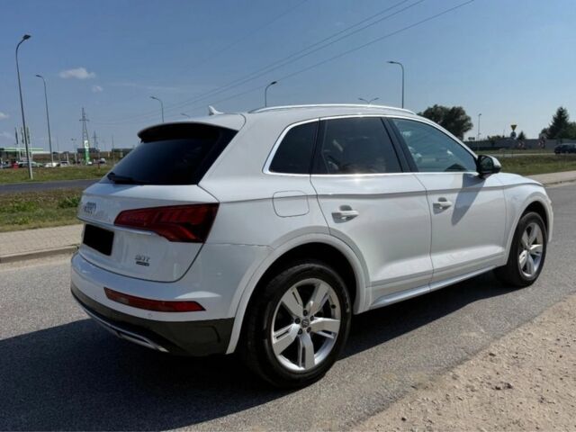 Білий Ауді Ку 5, об'ємом двигуна 2 л та пробігом 99 тис. км за 17000 $, фото 4 на Automoto.ua