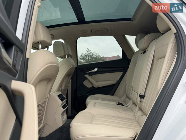 Білий Ауді Ку 5, об'ємом двигуна 1.98 л та пробігом 159 тис. км за 24699 $, фото 76 на Automoto.ua