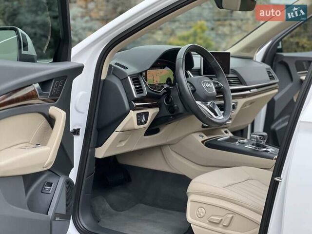 Белый Ауди Ку 5, объемом двигателя 2 л и пробегом 135 тыс. км за 26950 $, фото 3 на Automoto.ua