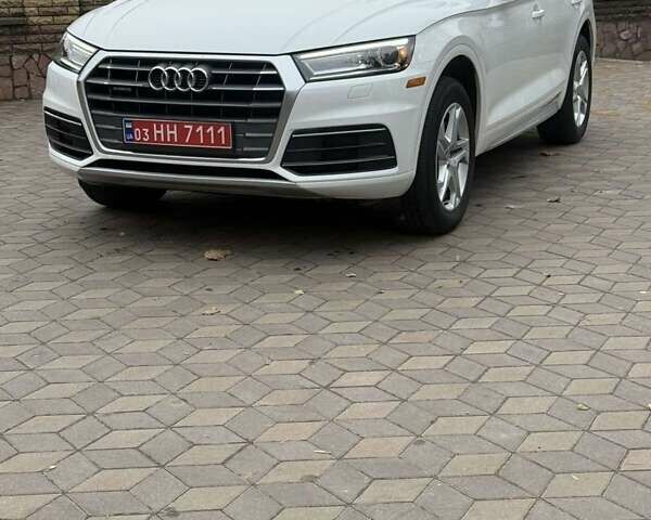 Білий Ауді Ку 5, об'ємом двигуна 2 л та пробігом 87 тис. км за 20998 $, фото 5 на Automoto.ua