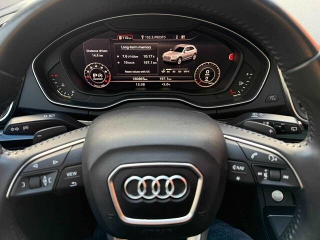 Білий Ауді Ку 5, об'ємом двигуна 2 л та пробігом 180 тис. км за 22299 $, фото 10 на Automoto.ua