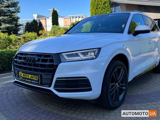 Белый Ауди Ку 5, объемом двигателя 2 л и пробегом 117 тыс. км за 29900 $, фото 2 на Automoto.ua