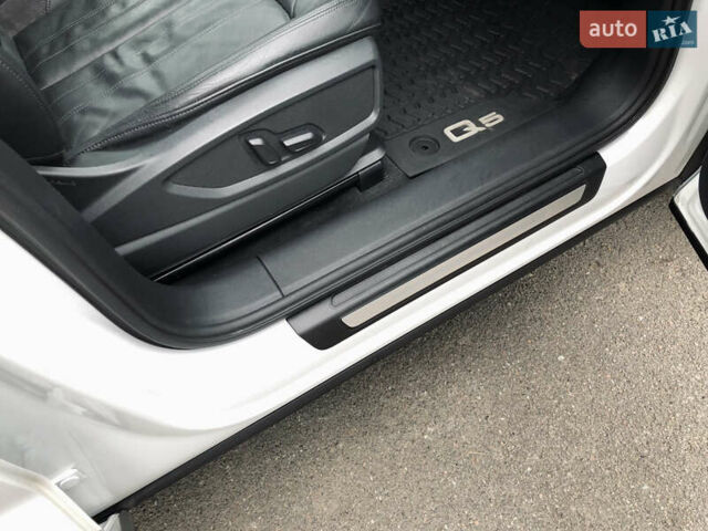 Белый Ауди Ку 5, объемом двигателя 2 л и пробегом 155 тыс. км за 17980 $, фото 43 на Automoto.ua