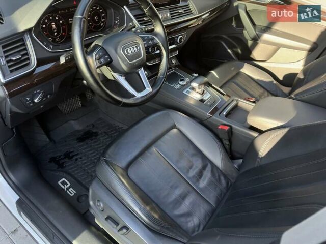 Белый Ауди Ку 5, объемом двигателя 1.98 л и пробегом 178 тыс. км за 24900 $, фото 26 на Automoto.ua
