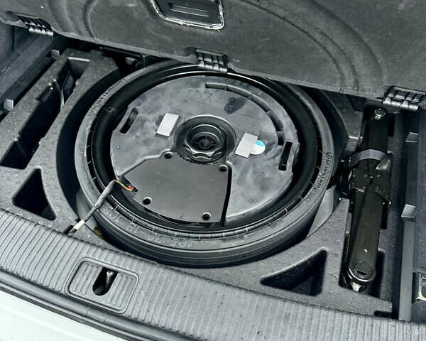 Білий Ауді Ку 5, об'ємом двигуна 1.98 л та пробігом 229 тис. км за 22400 $, фото 50 на Automoto.ua