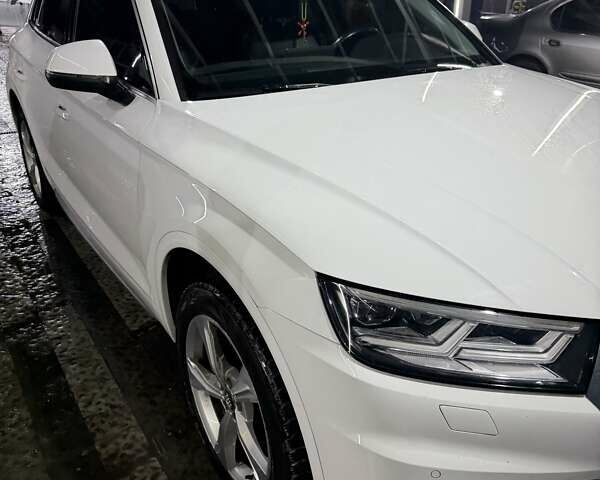 Білий Ауді Ку 5, об'ємом двигуна 1.97 л та пробігом 287 тис. км за 31000 $, фото 1 на Automoto.ua