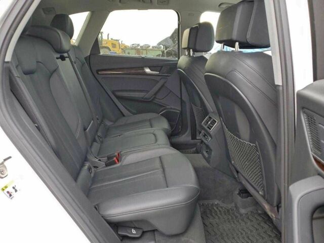 Білий Ауді Ку 5, об'ємом двигуна 2 л та пробігом 82 тис. км за 8500 $, фото 10 на Automoto.ua