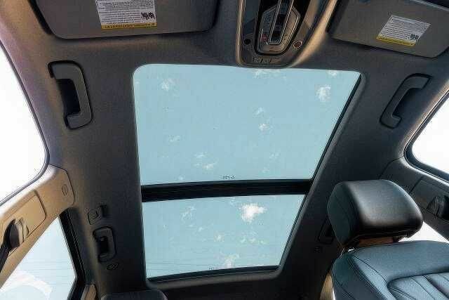 Білий Ауді Ку 5, об'ємом двигуна 2 л та пробігом 98 тис. км за 8000 $, фото 12 на Automoto.ua