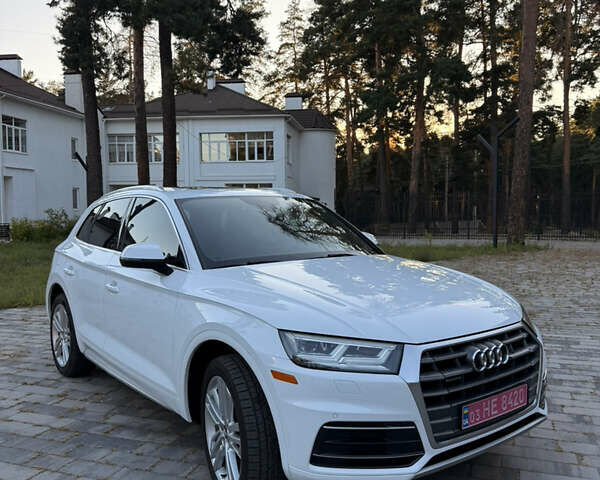 Белый Ауди Ку 5, объемом двигателя 2 л и пробегом 167 тыс. км за 27400 $, фото 5 на Automoto.ua