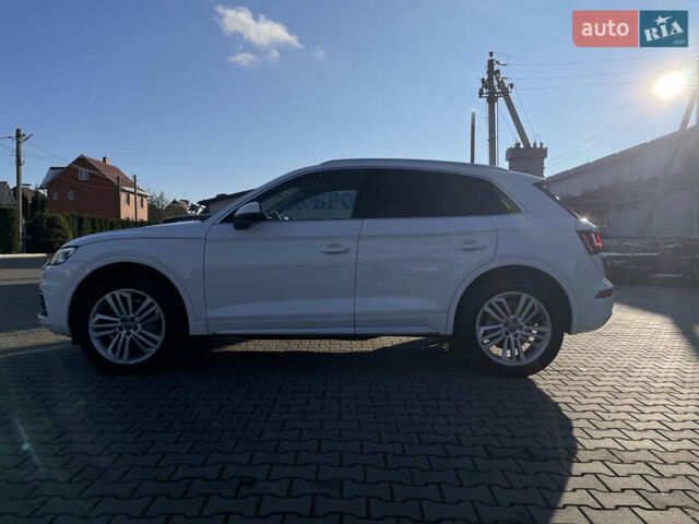 Белый Ауди Ку 5, объемом двигателя 1.98 л и пробегом 193 тыс. км за 25000 $, фото 6 на Automoto.ua