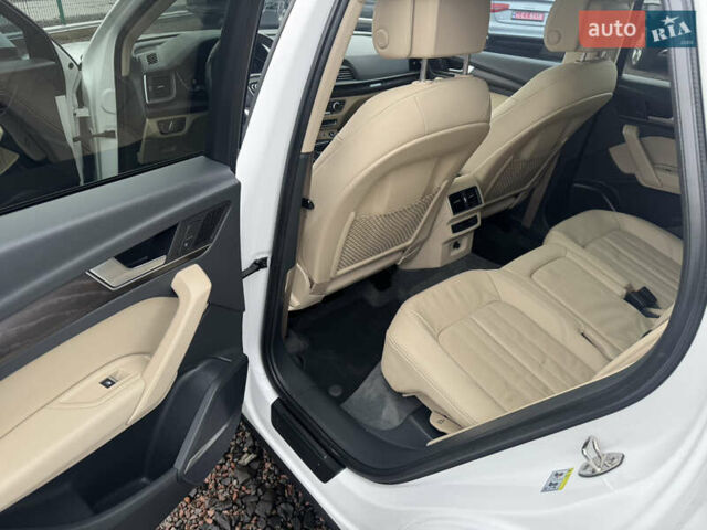 Белый Ауди Ку 5, объемом двигателя 2 л и пробегом 114 тыс. км за 23800 $, фото 41 на Automoto.ua