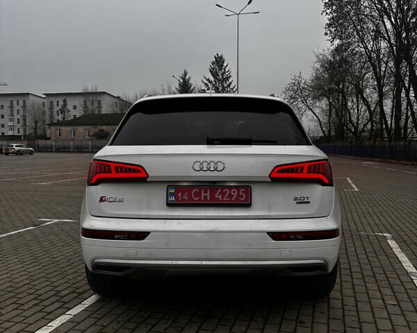 Белый Ауди Ку 5, объемом двигателя 2 л и пробегом 163 тыс. км за 23100 $, фото 5 на Automoto.ua