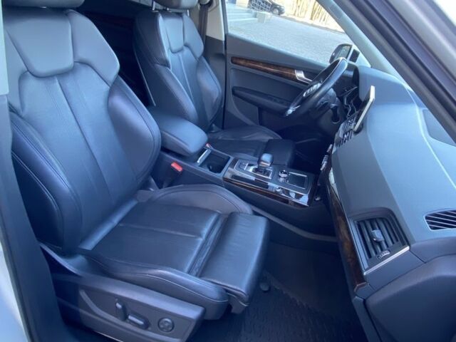 Белый Ауди Ку 5, объемом двигателя 2 л и пробегом 120 тыс. км за 32000 $, фото 10 на Automoto.ua