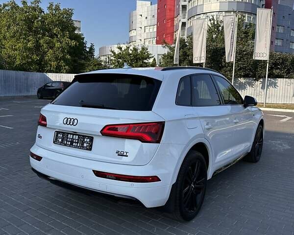 Белый Ауди Ку 5, объемом двигателя 1.98 л и пробегом 90 тыс. км за 26700 $, фото 9 на Automoto.ua