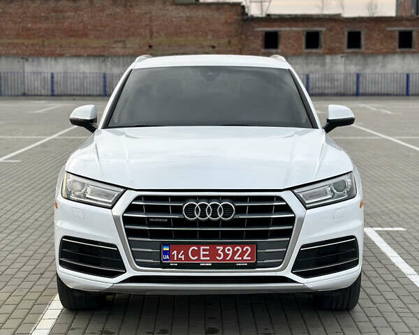 Белый Ауди Ку 5, объемом двигателя 2 л и пробегом 162 тыс. км за 20900 $, фото 1 на Automoto.ua