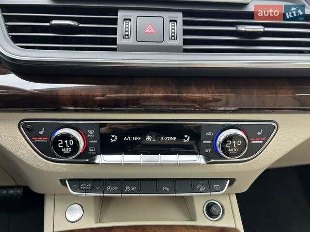 Белый Ауди Ку 5, объемом двигателя 2 л и пробегом 135 тыс. км за 26950 $, фото 150 на Automoto.ua