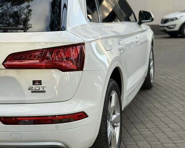 Белый Ауди Ку 5, объемом двигателя 1.98 л и пробегом 180 тыс. км за 22299 $, фото 9 на Automoto.ua