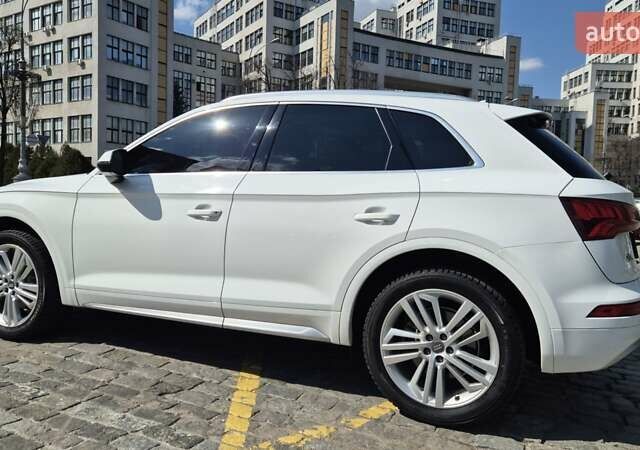 Белый Ауди Ку 5, объемом двигателя 1.98 л и пробегом 57 тыс. км за 30000 $, фото 33 на Automoto.ua