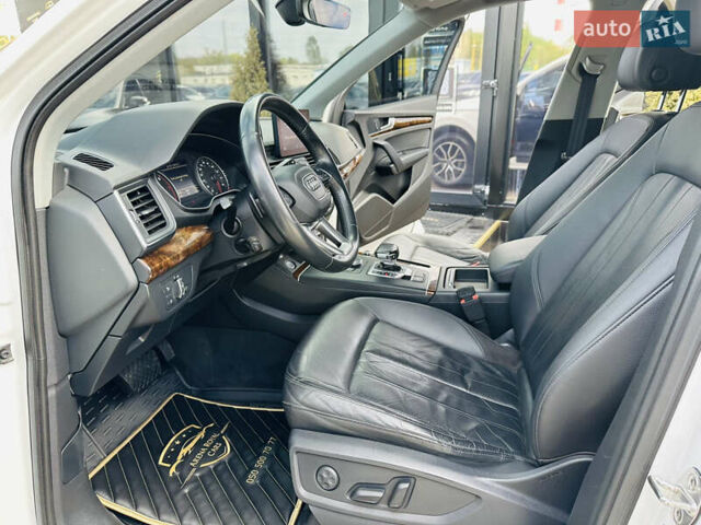 Белый Ауди Ку 5, объемом двигателя 1.98 л и пробегом 93 тыс. км за 26500 $, фото 14 на Automoto.ua