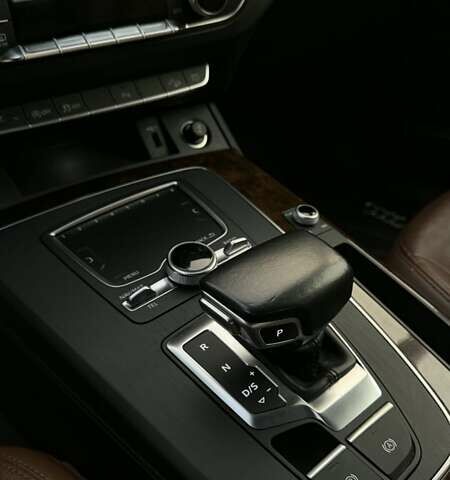 Белый Ауди Ку 5, объемом двигателя 1.98 л и пробегом 108 тыс. км за 26700 $, фото 7 на Automoto.ua