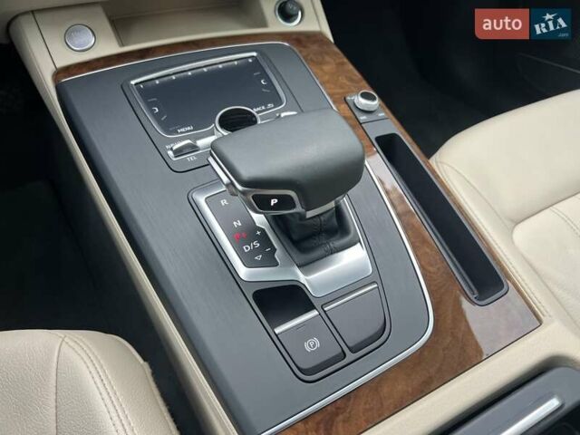 Белый Ауди Ку 5, объемом двигателя 2 л и пробегом 135 тыс. км за 26950 $, фото 153 на Automoto.ua