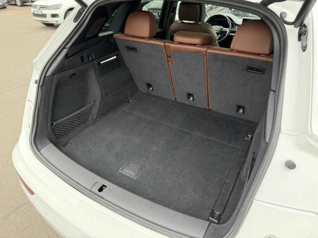 Белый Ауди Ку 5, объемом двигателя 2 л и пробегом 158 тыс. км за 25500 $, фото 12 на Automoto.ua