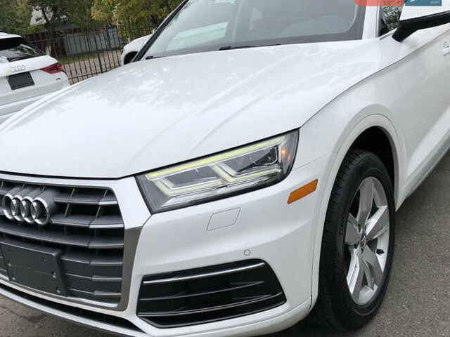 Белый Ауди Ку 5, объемом двигателя 2 л и пробегом 155 тыс. км за 17980 $, фото 1 на Automoto.ua