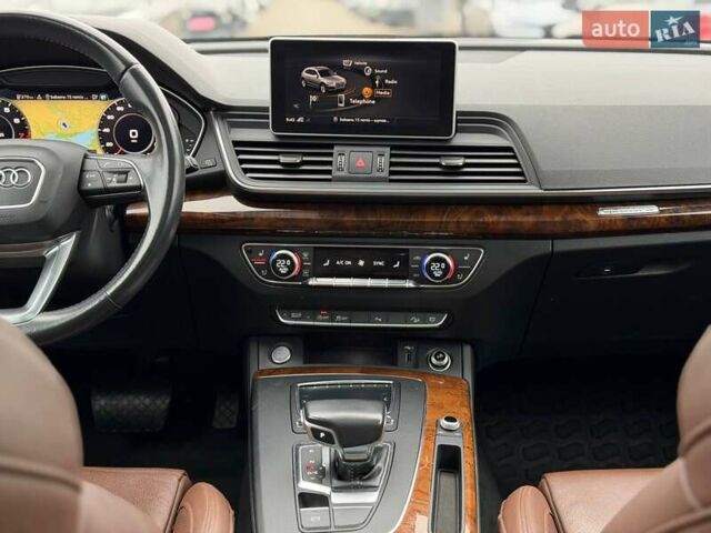 Белый Ауди Ку 5, объемом двигателя 1.98 л и пробегом 158 тыс. км за 25500 $, фото 49 на Automoto.ua