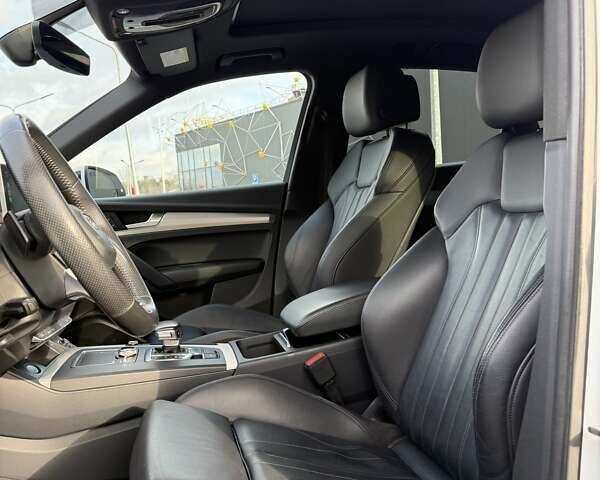 Білий Ауді Ку 5, об'ємом двигуна 1.98 л та пробігом 179 тис. км за 21900 $, фото 16 на Automoto.ua