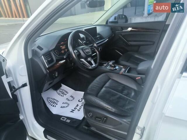 Белый Ауди Ку 5, объемом двигателя 1.98 л и пробегом 211 тыс. км за 18700 $, фото 23 на Automoto.ua