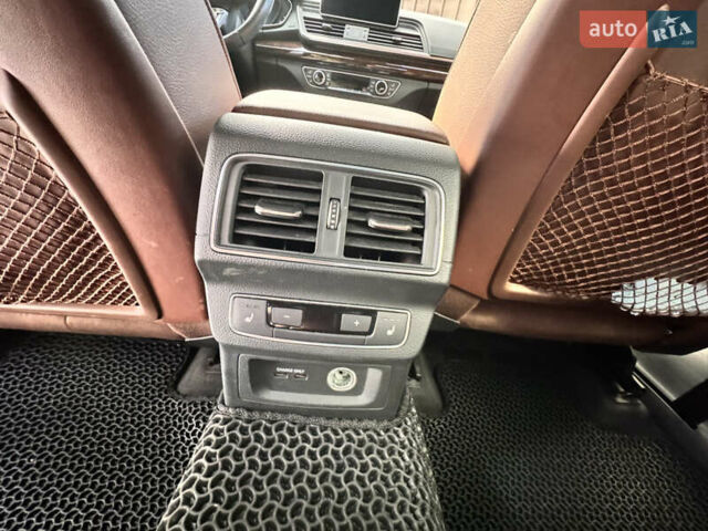Белый Ауди Ку 5, объемом двигателя 2 л и пробегом 139 тыс. км за 31500 $, фото 14 на Automoto.ua