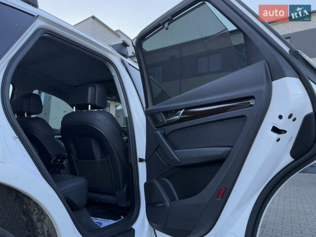 Білий Ауді Ку 5, об'ємом двигуна 2 л та пробігом 194 тис. км за 24500 $, фото 28 на Automoto.ua