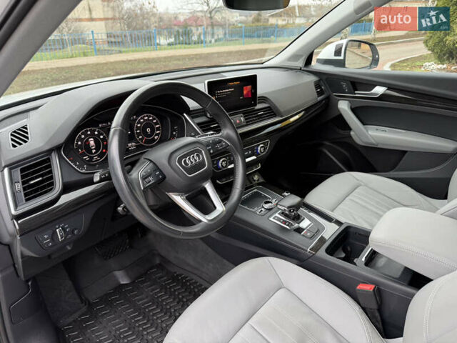 Белый Ауди Ку 5, объемом двигателя 1.98 л и пробегом 95 тыс. км за 29400 $, фото 17 на Automoto.ua