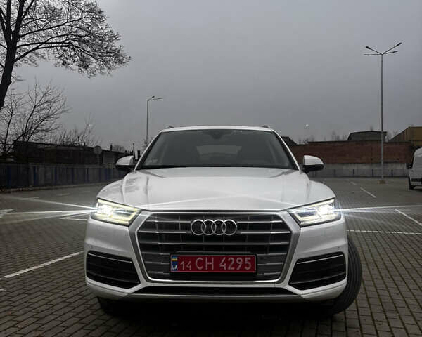 Белый Ауди Ку 5, объемом двигателя 2 л и пробегом 163 тыс. км за 23100 $, фото 2 на Automoto.ua