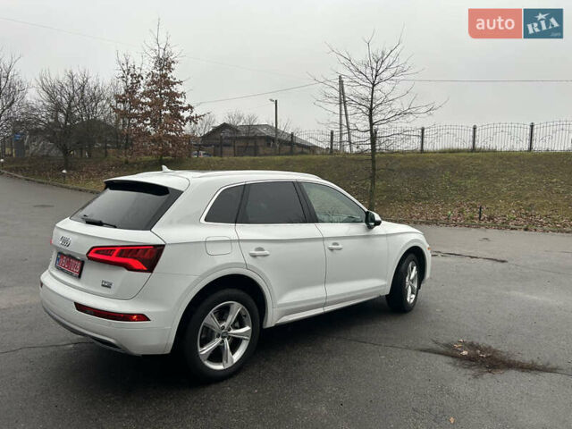 Белый Ауди Ку 5, объемом двигателя 1.98 л и пробегом 145 тыс. км за 23888 $, фото 3 на Automoto.ua