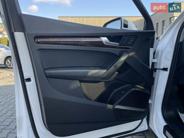 Белый Ауди Ку 5, объемом двигателя 1.98 л и пробегом 193 тыс. км за 25000 $, фото 13 на Automoto.ua