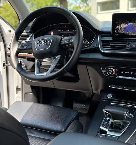 Белый Ауди Ку 5, объемом двигателя 1.98 л и пробегом 128 тыс. км за 27999 $, фото 34 на Automoto.ua