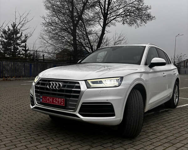 Белый Ауди Ку 5, объемом двигателя 2 л и пробегом 163 тыс. км за 23100 $, фото 1 на Automoto.ua