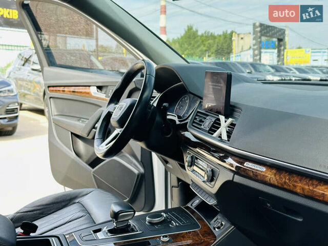 Белый Ауди Ку 5, объемом двигателя 1.98 л и пробегом 93 тыс. км за 26500 $, фото 26 на Automoto.ua