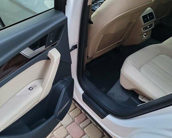 Білий Ауді Ку 5, об'ємом двигуна 1.98 л та пробігом 132 тис. км за 27500 $, фото 29 на Automoto.ua