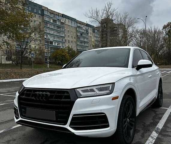 Белый Ауди Ку 5, объемом двигателя 2 л и пробегом 135 тыс. км за 17800 $, фото 1 на Automoto.ua